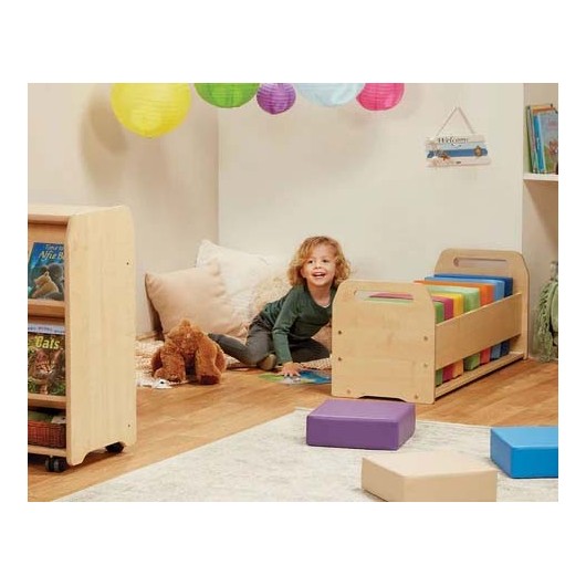 ENSEMBLE DE COUSSINS MOELLEUX ARC-EN-CIEL ET UNITÉ DE RANGEMENT