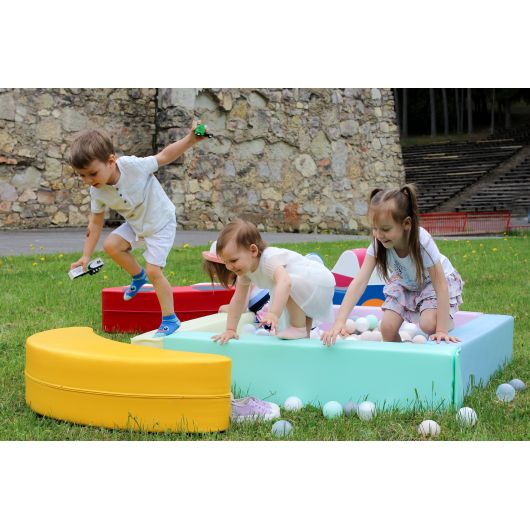 PISCINE A BALLE IGLU PASTEL